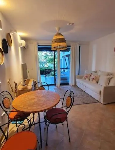 Oasis Apartment, луксозен в комплекс оазис Апартамент Лозенец