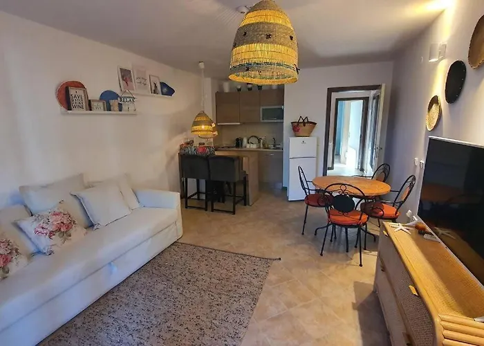 Апартамент Oasis Apartment, луксозен в комплекс оазис