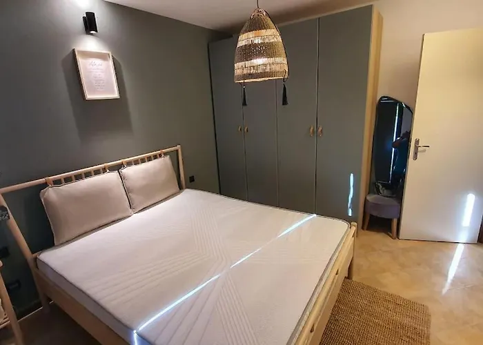 Oasis Apartment, луксозен в комплекс оазис Лозенец