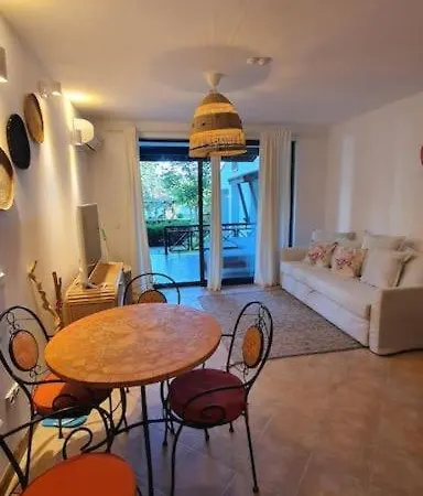 Oasis Apartment, луксозен в комплекс оазис Апартаменты Лозенец
